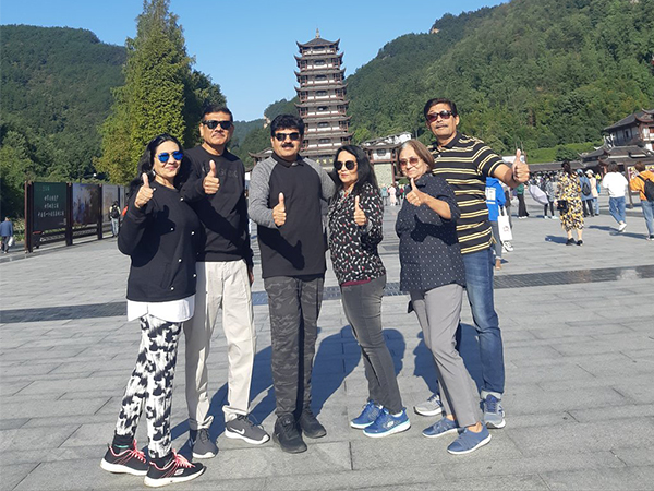 China Zhangjiajie Landscape Tour with Yangtze River Cruise